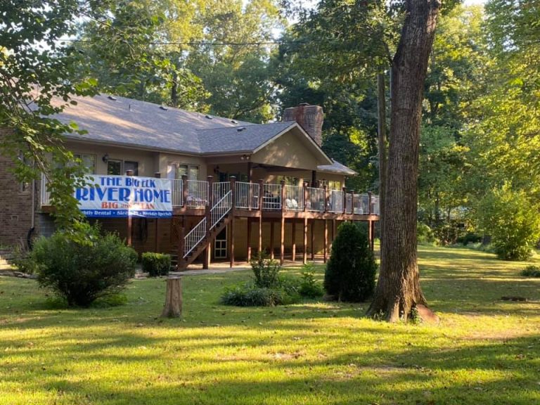 River Home w banner 768x576
